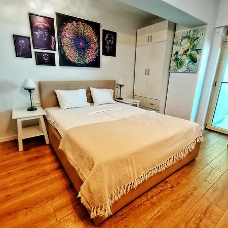 Ferienwohnung Airport High Class & Parking Iasi Exterior foto